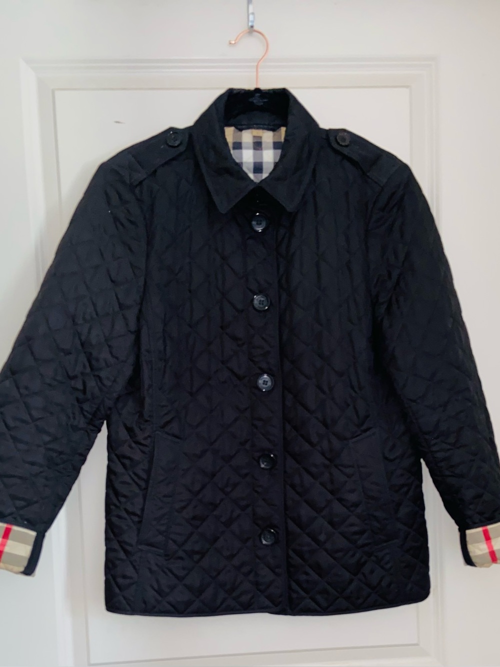 Burberry Diamond Quilted Barn Jacket Black w/Burberry Plaid lining . - Picture 12 of 12